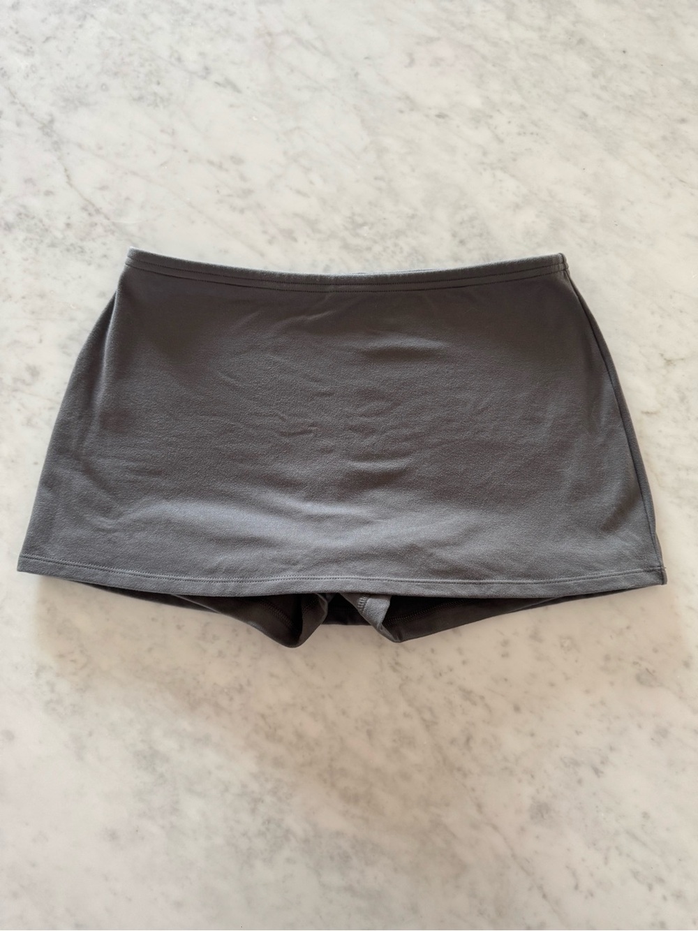 set active gray form cloud mini skort